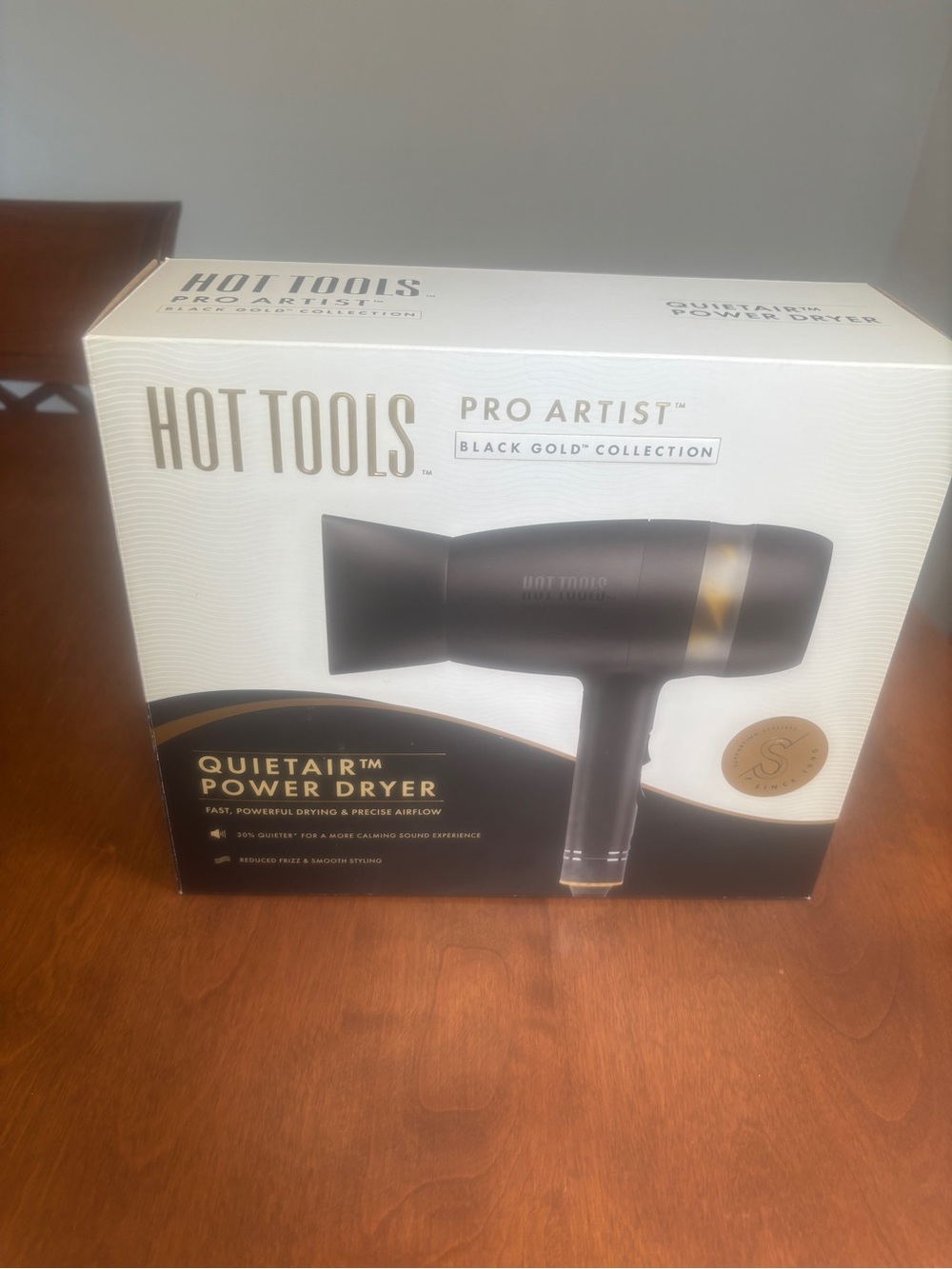 Hot Tools Pro Artist QuietAir Power Dryer - Black & Gold